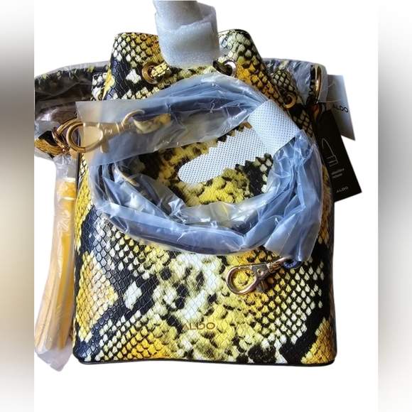 #78 BNWT  DororythWomen's Aldo Bucket Bag - Picture 3 of 6